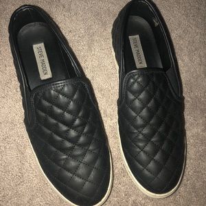 Steve madden black slide ons